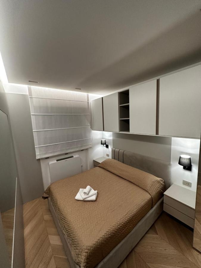 Bilocale Luxury A 50 Mt Dalla Stazione Di Milano Apartment ภายนอก รูปภาพ